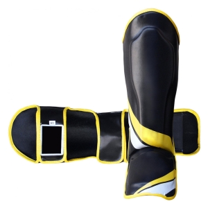 GREATERMEN LEG PROTECTION BLACK WITH YELLOW EDGES
